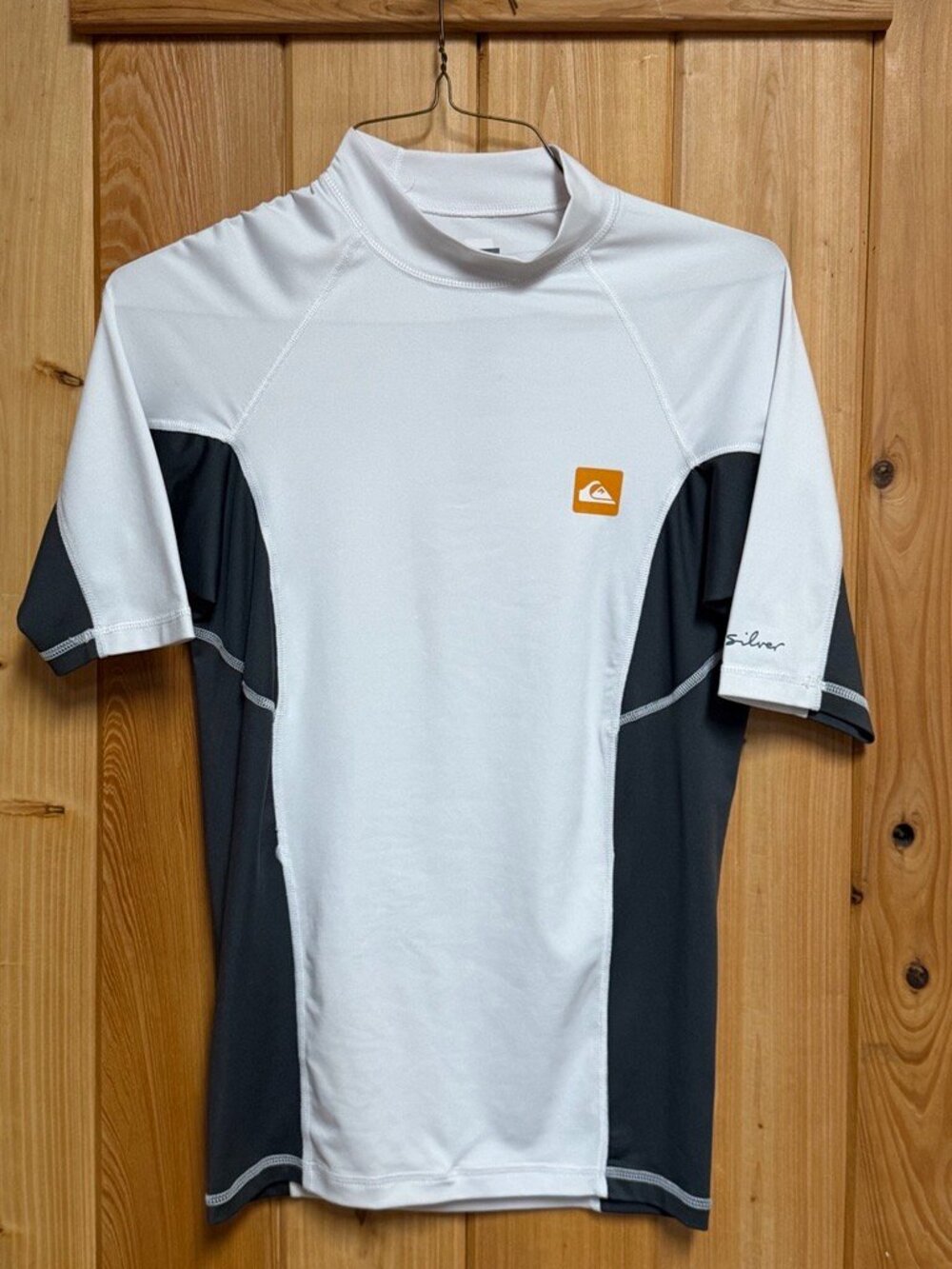 Quiksilver Women's SPF 50+ Rash Guard | Size Medium | White & Gray
